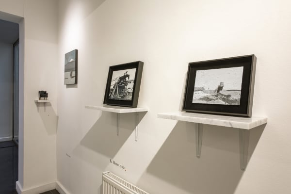 Installation view of Entre Héroes y Tumbas, solo exhibition by Coco González Lohse. Isabel Croxatto Galería. Santiago, Chile. June 2022. Photo: Andrés Figueroa.