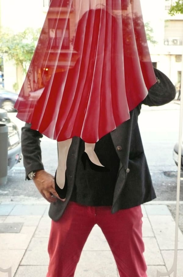 Under her skirt, Madrid