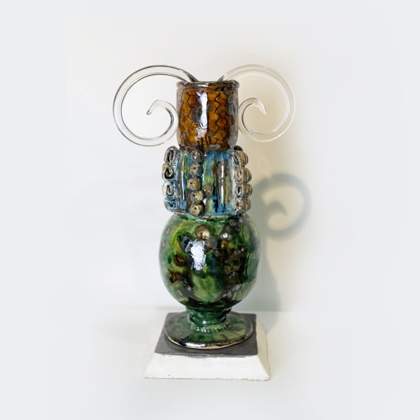 Concha Ybarra vase with crystal Enamelled mud and oxides 35 x 14 x 23 cm