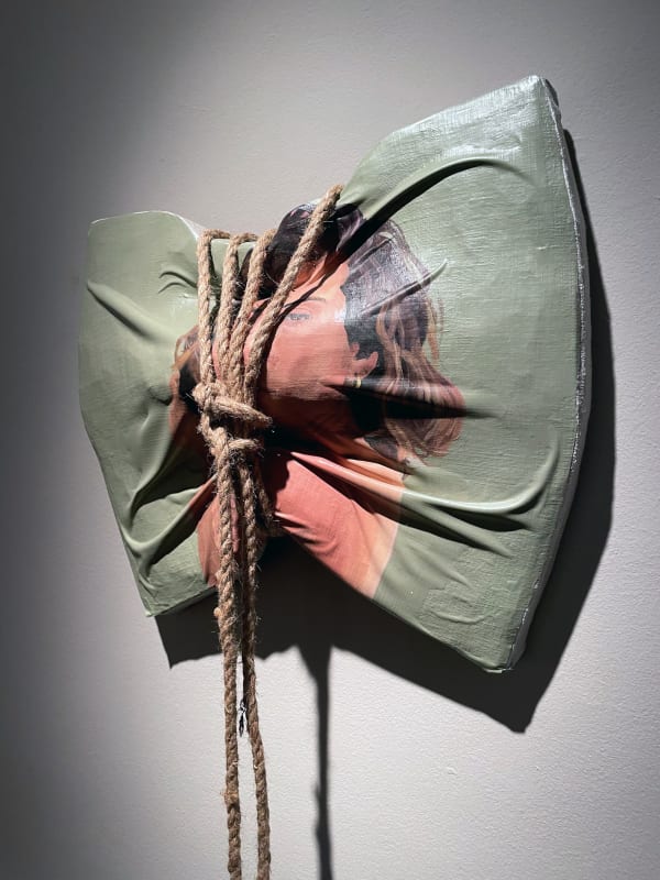 Pablo Mercado Inconsistency V, 2022 Oil on linen and wood with rope 40 x 50 cm Series: La piel de Locke