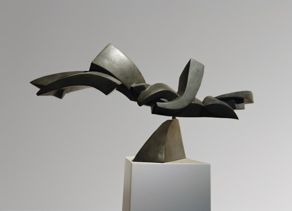 Patrick Fossey Despliegue, 2020 Patinated bronze 42 x 100 x 33 cms