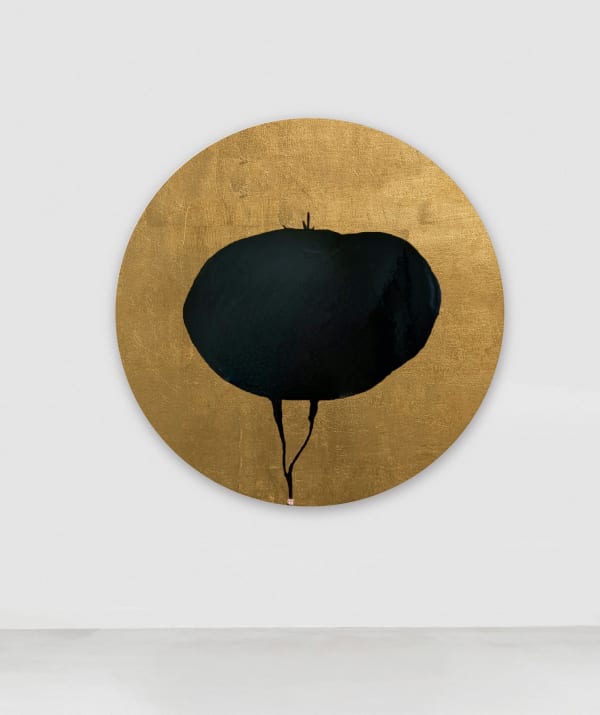 Rosa Rubio Cobijo, 2022 Madera y emulsión dorada con esmalte negro brillante 121 x 121 cm