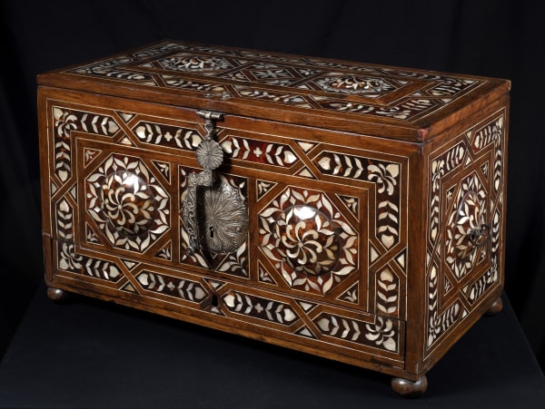 Enconchado Trunk, 17th century Mexico Wood, mother-of-pearl and tortoiseshell, and silver locks. Height: 40 cm Width: 60 cm Depth: 32 cm