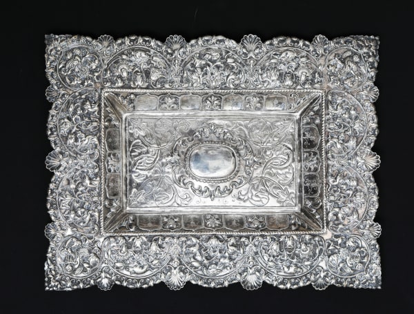 Tray Anonymous artist Viceroyalty of Peru, mid-18th century Inscription: MACICAO 36 x 27cm 880 grams