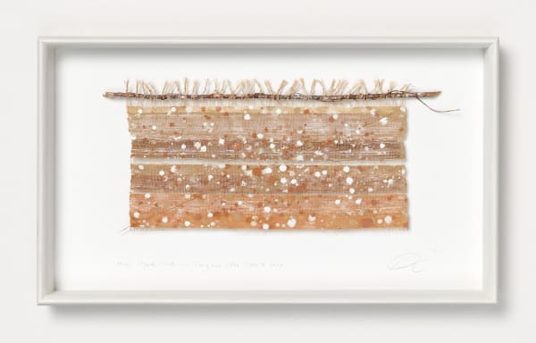 Chiyoko Tanaka #022083 Mud Dyed Cloth - Twig and Mud Dots #3.6.8, 2007 Handgewebtes Textil (Ramie), gefärbt mit Schlamm, Zweig und Faden Textil: 18 x 33 cm; Rahmen: 32 x 54 x 5 cm