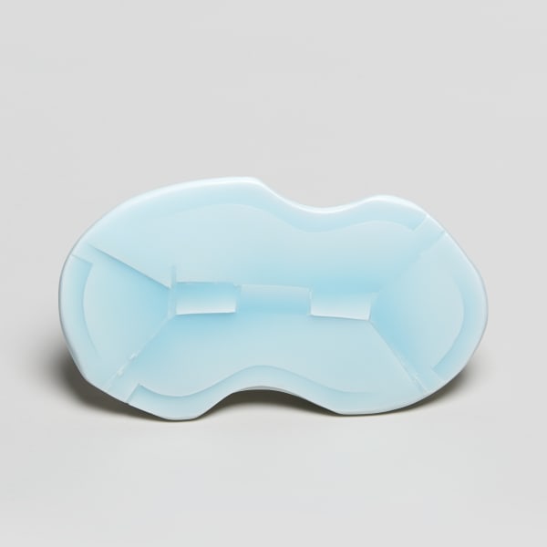 Masamichi Yoshikawa #022769 Ban (Plate), 2023 Porcelain with Seihakuji glaze 3,3 x 28,5 x 16,5 cm