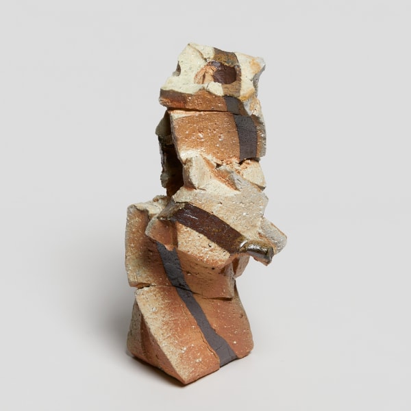 Shozo Michikawa #022999 Natural Ash Stratum Sculpture Form, 2024 Steinzeug mit natürlichem Ascheanflug 32,5 x 18 cm