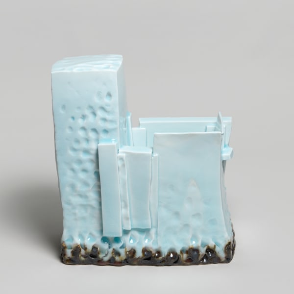 Masamichi Yoshikawa #022743 Kayho (Luxuriant pottery palace), 2023 Porcelain with Seihakuji glaze 33 x 30 x 17 cm
