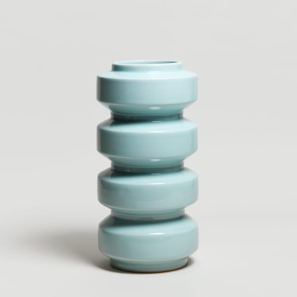 Katsuhito Nishikawa #018970 Libai er / Tuesday (edition: 7), 1998-1999 Celadon / Celadon porcelain, cast 37 x 18 x 18 cm