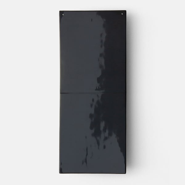 Joachim Bandau #021919 o.T., 2008 / schwarz, 2008 Bagan-Lack über Holzkern 44 x 18,5 cm