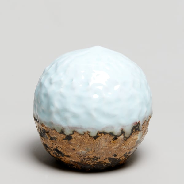 Masamichi Yoshikawa #021929 Shizuku (A drop), 2016 Porzellan mit Seihakuji-Glasur 22 x 20 x 20 cm