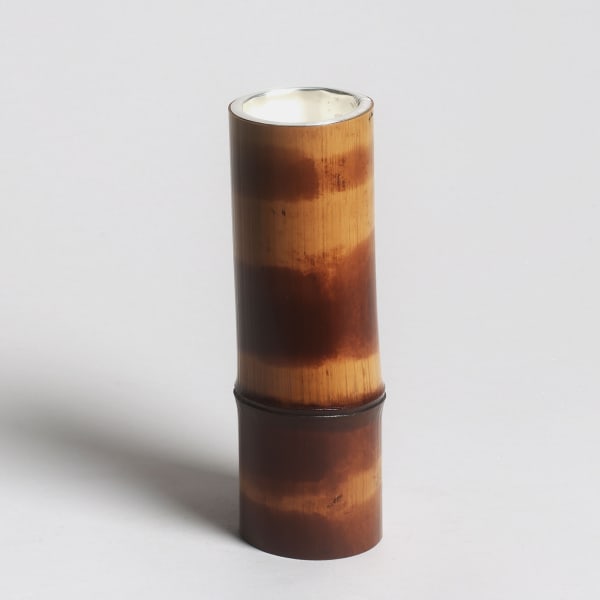Andreas Caderas #019574 Vase aus Bambus, 2011 Alter japanischer Bambus, Einsatz aus Silber 23,4 x 7,9 cm