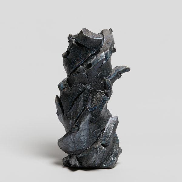 Shozo Michikawa #023002 Volcano Usu Sculpture Form, 2024 Steinzeug 39 x 21 cm