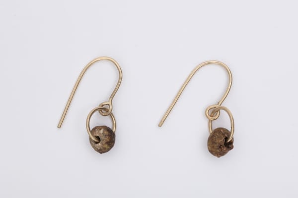 Francis Upritchard , Brown Earrings, 2020