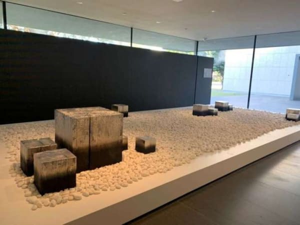 Ryōanji, 2019. Part of The Asia Society Exhibition, the piece is an homage to the garden at Ryōan-ji, a Zen temple in Kyoto. Image courtesy of N. Baker