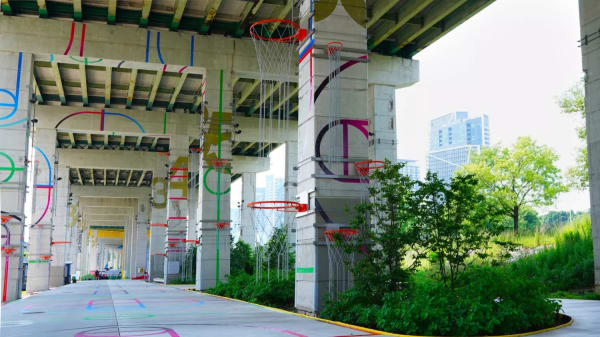 Esmaa Mohamoud, Double Dribble, 2021. Photo by Julian Romano. Courtesy of the artist and The Bentway.
