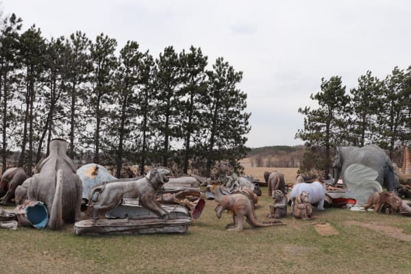 FAST Corp. boneyard (photo by the author for Hyperallergic)