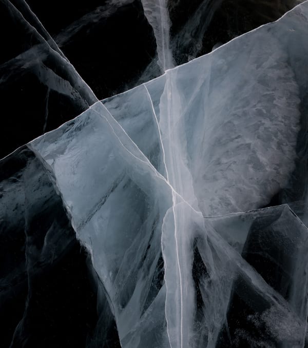 Mikael Lafontan Baïkal 11, 2018 Tirage diasec, caisse américaine 120 x 100 cm (47 x 39 in) Édition de 10 exemplaires + 3 EA