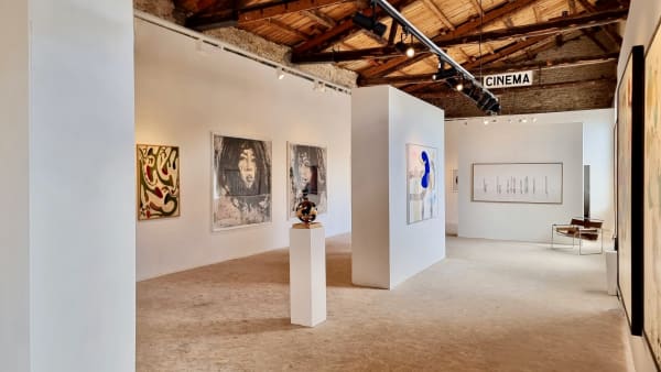 K+Y x Visus Gallery à l'Île de Ré Une nouvelle galerie dans un ancien cinéma