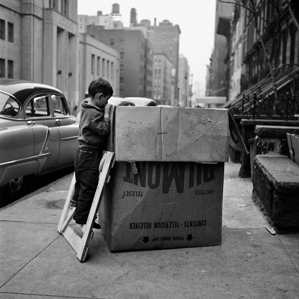 Vivian Maier, 912_Boy with Moving Box