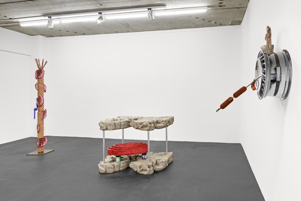 GUAN XIAO exhibition view, Guan Xiao — Living Sci-Fi: under the red stars, Kraupa-Tuskany Zeidler, Berlin, 2017