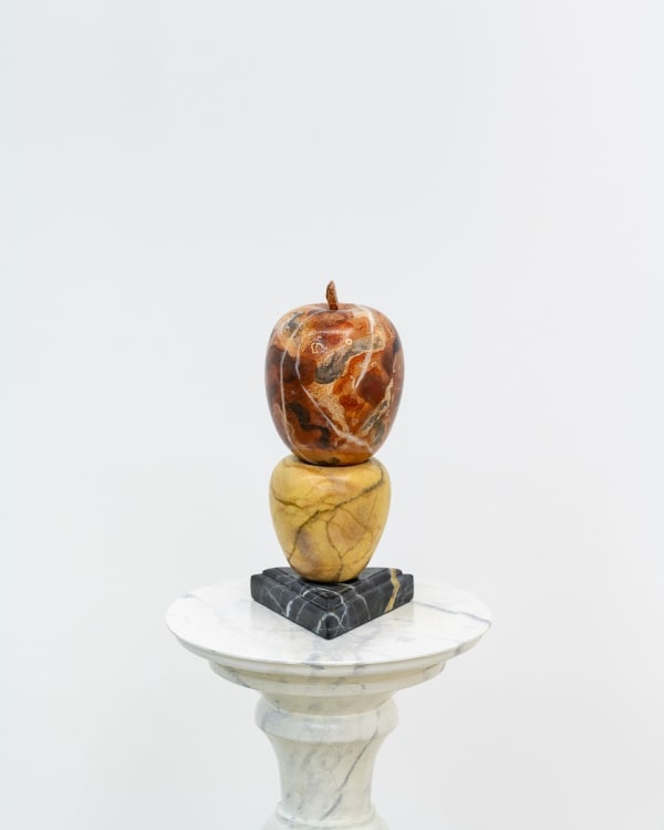 Ana Kazaroff Vulcano, 2021 16 x 9 x 9 cm Oil on wood