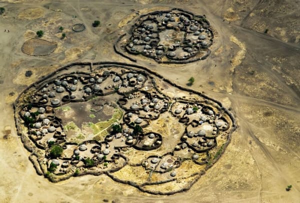 Image from the book African Fractals: Modern Computing and Indigenous Design by Ron Eglash.