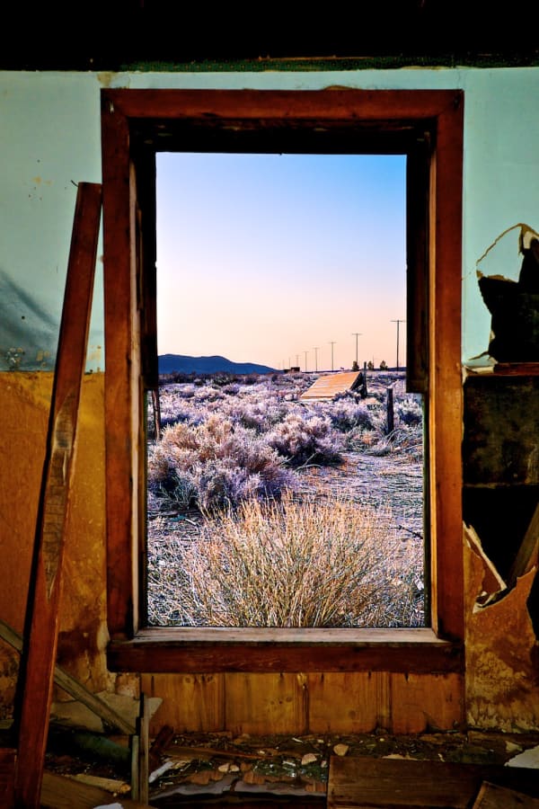 Osceola Refetoff, Persistent Horizon - Olancha, California - 2009