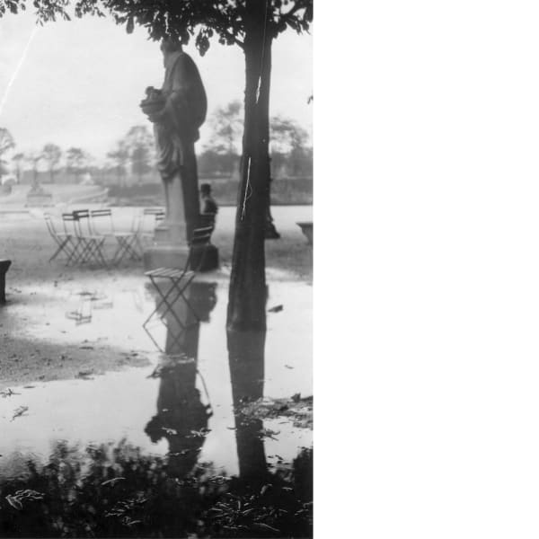 Dora Maar - Untitled (chair in flooded field), fin des années 1920