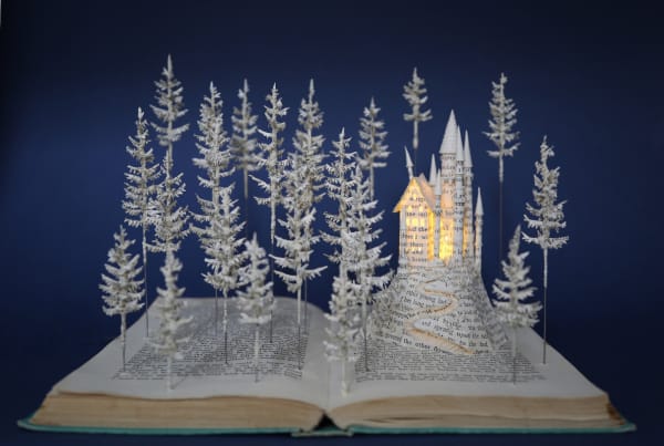 Into the Dark Woods Su Blackwell