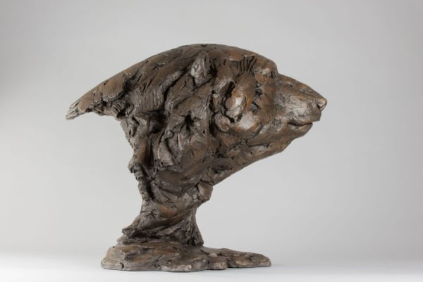 Polar bear sculpture