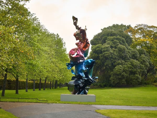 Arne Quinze, ‘Lupine Tower (2020)’. Maruani Mercier Gallery, Frieze Sculpture 2020. Photography: Stephen White / Frieze