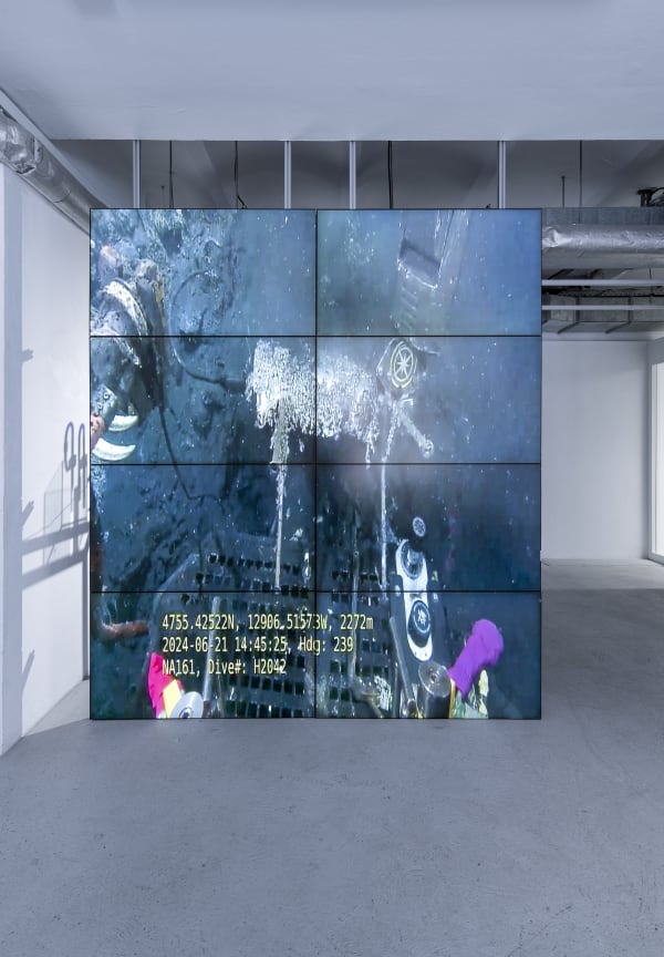 Justin Urbach & Tatjana Vall, Empty Shell, 2024, Kunstarkaden München | Photo: Dirk Tacke