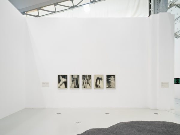 Jeremy Shaw, Carthartic Illustration, 2024, Installationsansicht »Survival in the 21st Century« © Deichtorhallen Hamburg | Photo: Henning Rogge