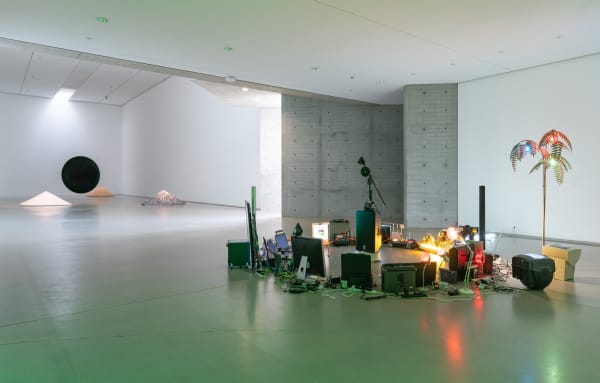 Installation view Pink Noise, Langen Foundation, Neuss (2024) Photo: Dirk Tacke