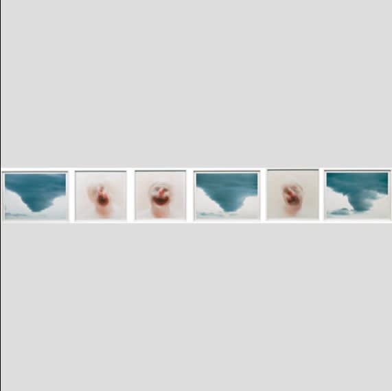 roni horn Cloud and clown (Gray) group 3, 2000-2001 impression couleur de 6 images image nuage : 68,6 x 88,9 cm ; image clown : 68,6 x 68,6 cm