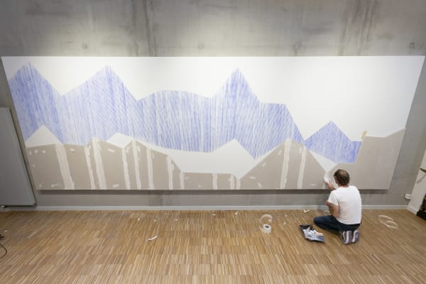 Olivier Petiteau / Particules fines, Tour de France et fuite des Cerveaux, 225 x 650 cm Artothèque de Vitré Communauté / 28 septembre - 08 décembre 2024 (image du montage, septembre 2024)