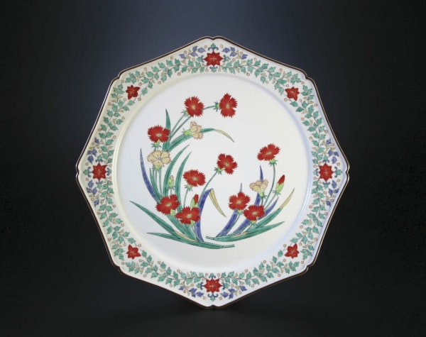 Sakaida Kakiemon XIV - Nigoshide White Plate with Dianthus Patterns, 2012