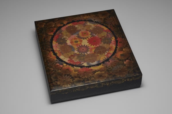 Suzutani Toyoshi, Paper Box with Design in Maki-e, “Flower Circle”, 2019