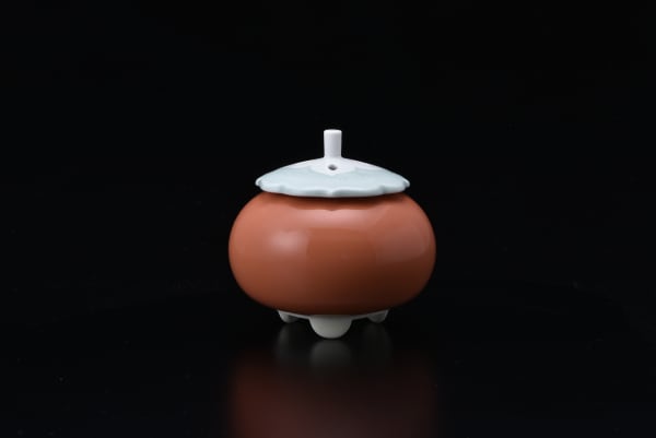 Inoue Manji, Persimmon Incense Burner with Saiyu (vivid color) Glaze, 2019