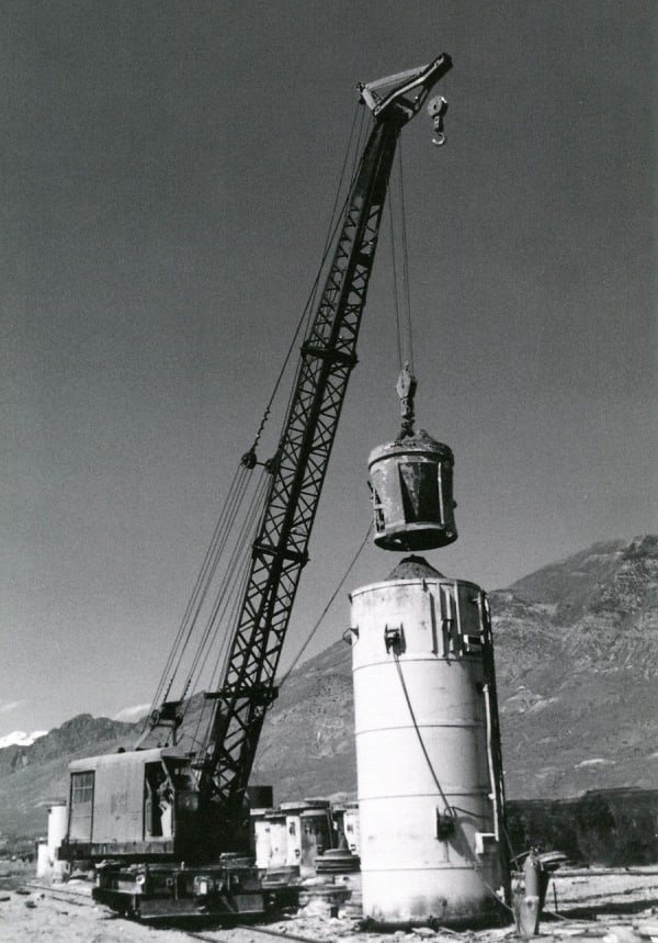 Real to Reel: Land and Environmental Art on Screen Robert Smithson, Dennis Oppenheim, Rainer Crone, Nancy Holt, Betty Beaumont, Alan Sonfist, Marlo Bendau