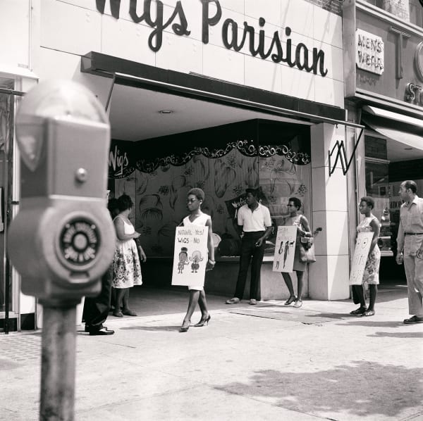 How one Kwame Brathwaite photo captures the '60s 'Black Is Beautiful' movement