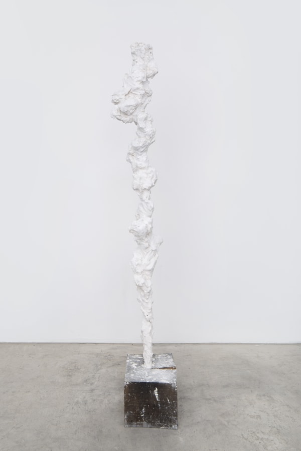 Cloud Totem No. 3 (White) 2017 Platser 192 x 28 cm
