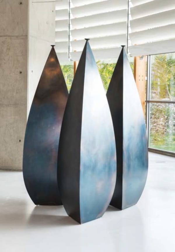 Osman Dinc_Three Amphoras_2009_steel_200 x 68 x 68 cm