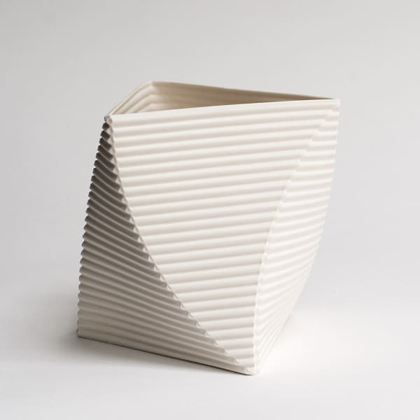 'Helix 5555, black porcelain.