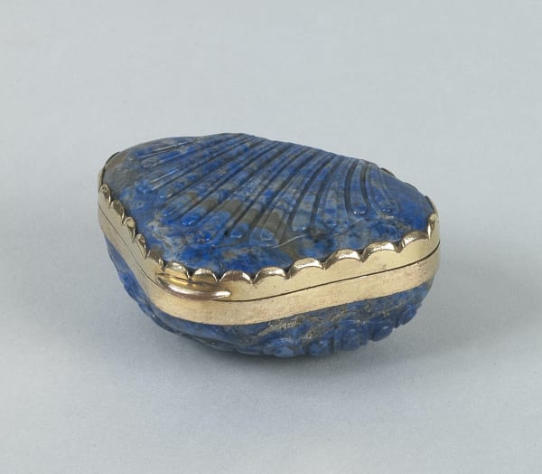 SHELL SNUFF BOX, ITALY, FIRST HALF 18TH CENTURY
