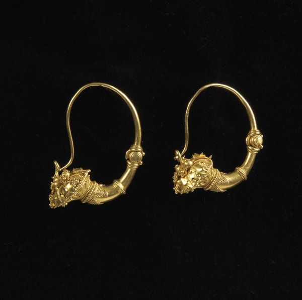 ARCHAEOLOGICA REVIVAL CORNUCOPIA EARRINGS, ROME, MID 19TH CENTURY