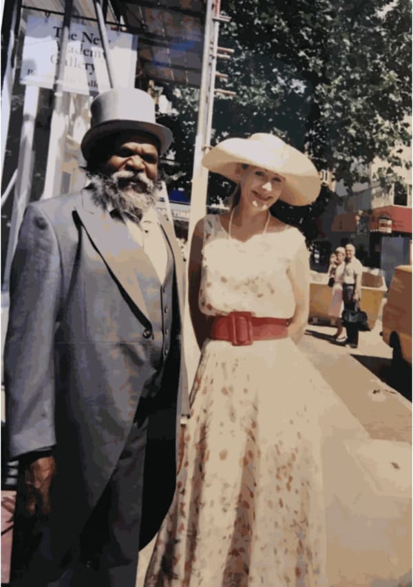 Clifford Possum and Rebecca Hossack en route to Buckingham Palace, 20 July 1990