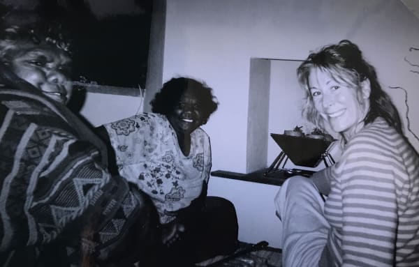 Rebecca Hossack BBQ-ing with Haasts Bluff artists