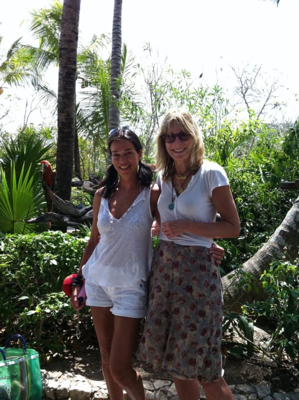 Rebecca Hossack with Belinda Hayes in Mexico